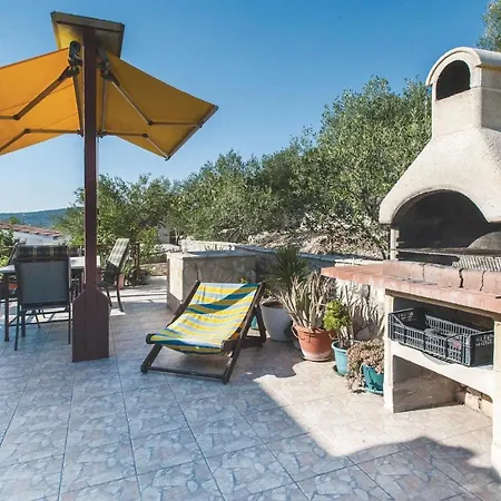 Holiday home Awesome In With Kitchen