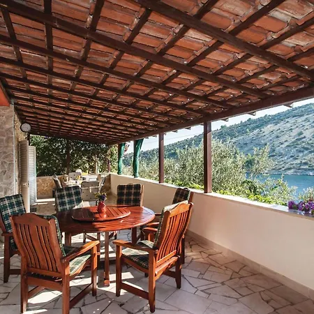 Awesome In With Kitchen Holiday home