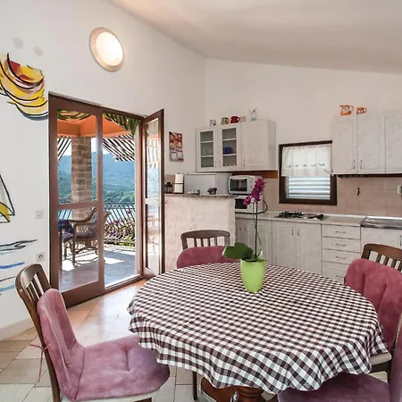Awesome In With Kitchen Holiday home *